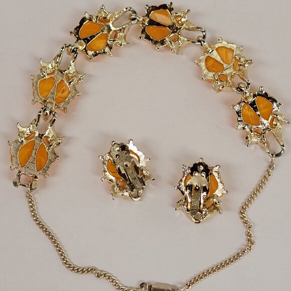 Vintage Germany Orange Lucite Shell Motif Necklace and Clip-on Earring Set - Picture 10 of 10